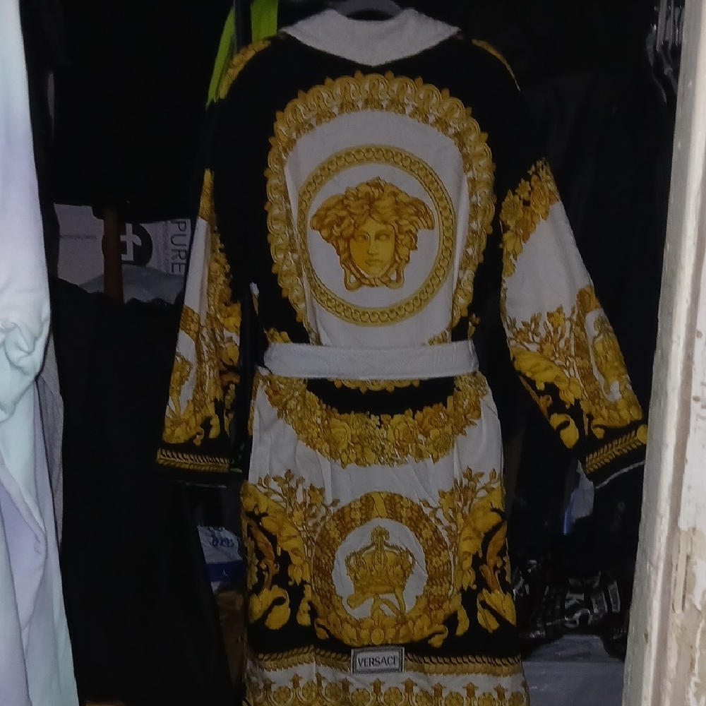 Versace White Textured Robe - Picture 3 of 6